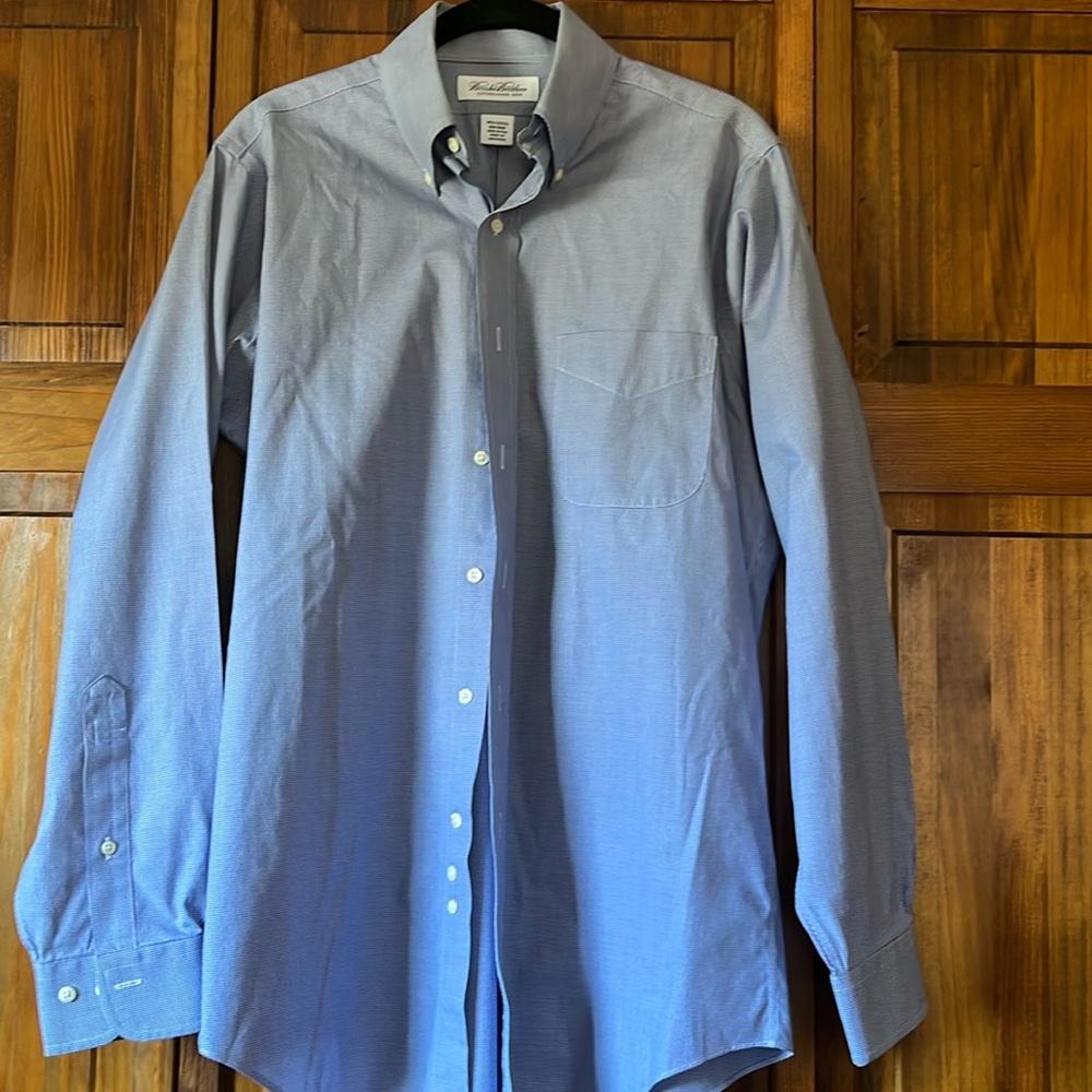 ♦️BROOKS BROTHERS♦️32X33♦️NON-IRON BUTTON DOWN